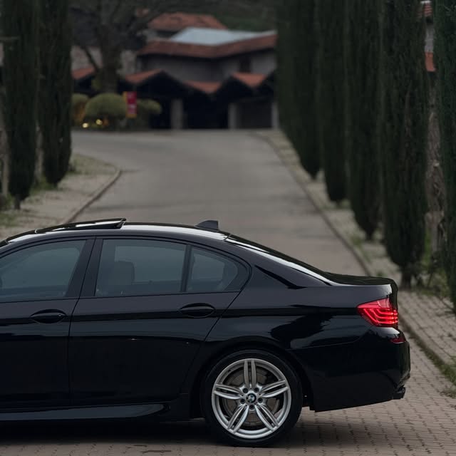 BMW 528I M SPORT - Imagem 5