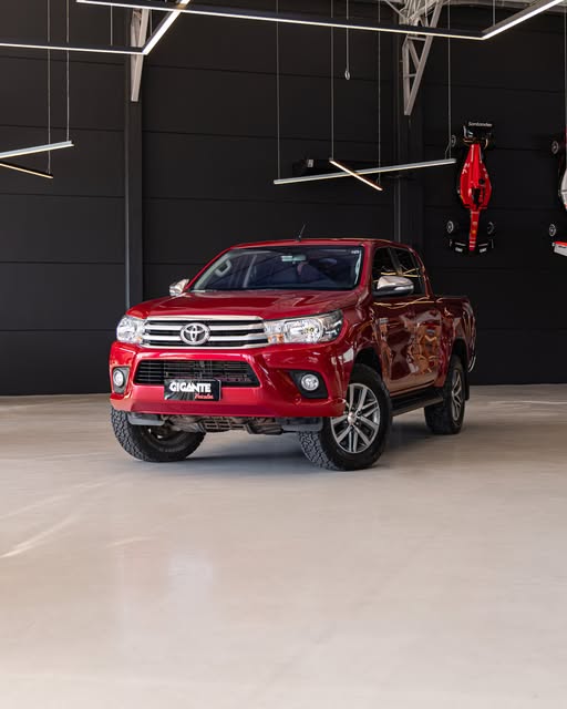TOYOTA HILUX SRV - Imagem 1