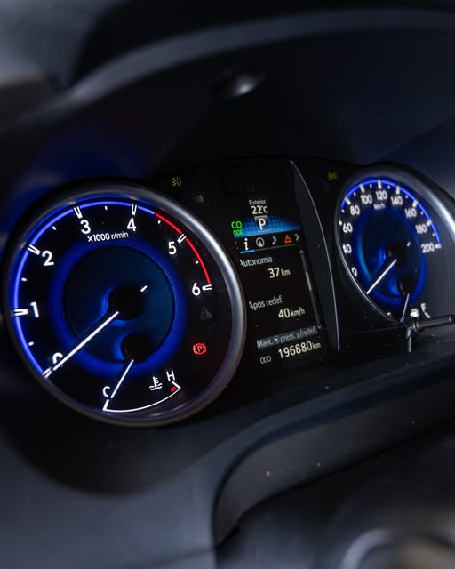 TOYOTA HILUX SRV - Imagem 10