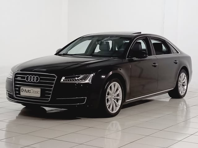 AUDI A8 - Imagem 1