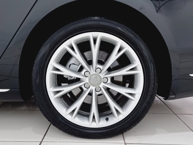 AUDI A8 - Imagem 10