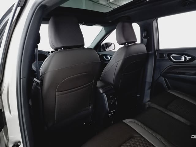 JEEP COMMANDER OVERLAND - Imagem 8