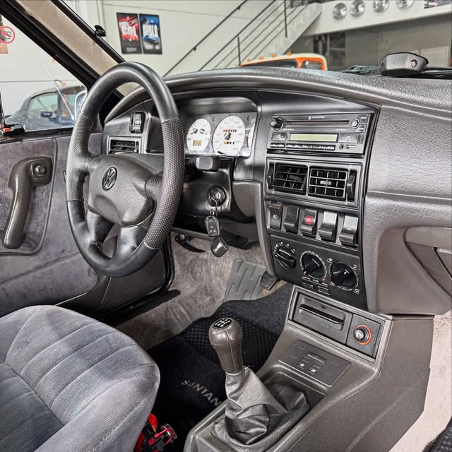 VOLKSWAGEN SANTANA GLSI - Imagem 13