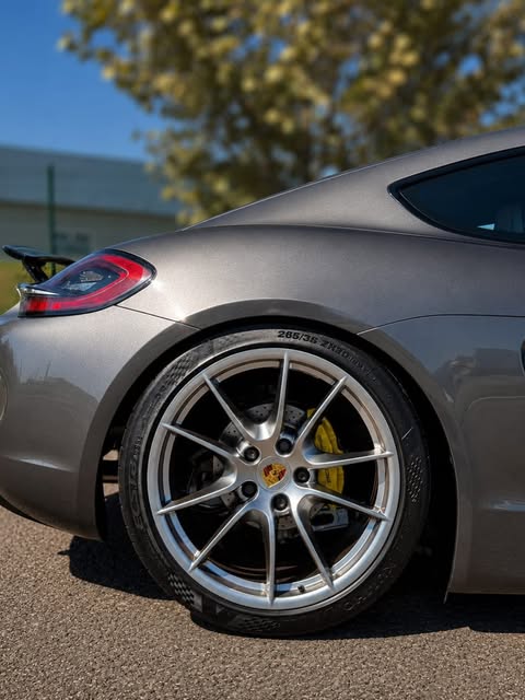 PORSCHE CAYMAN GTS - Imagem 2