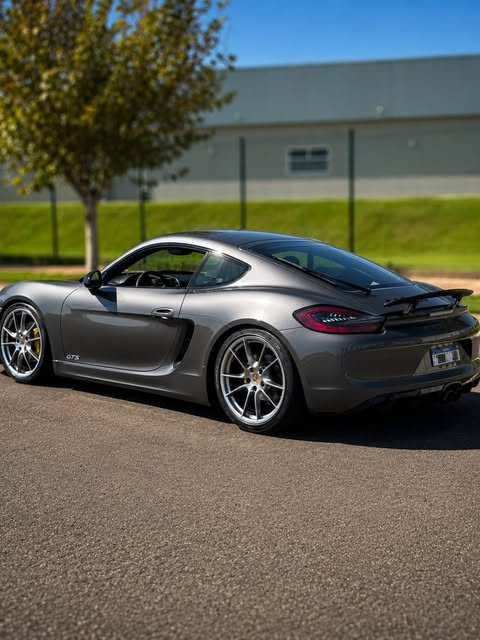 PORSCHE CAYMAN GTS - Imagem 5