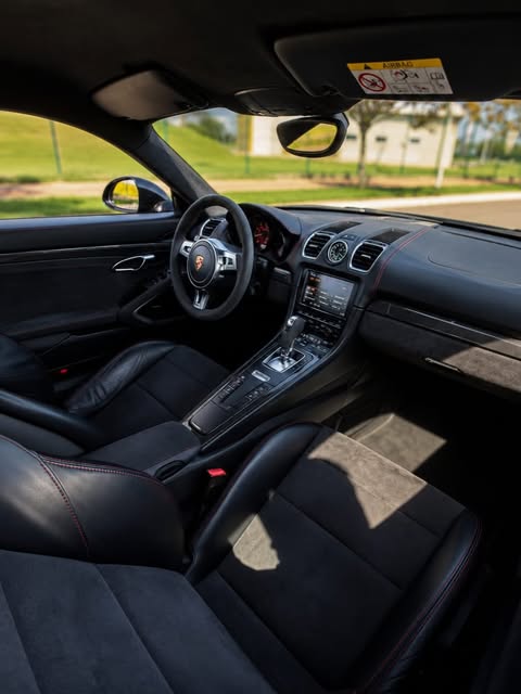 PORSCHE CAYMAN GTS - Imagem 8