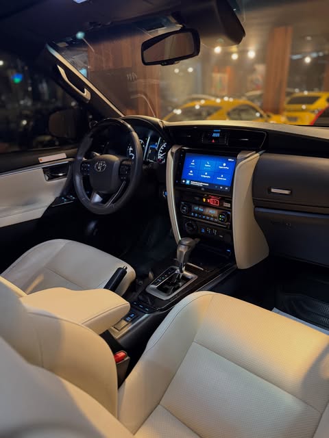 TOYOTA HILUX SW4 DIAMOND - Imagem 11