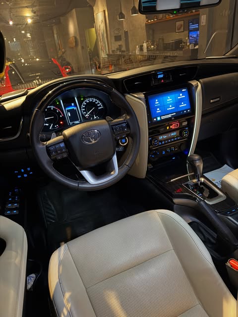 TOYOTA HILUX SW4 DIAMOND - Imagem 12
