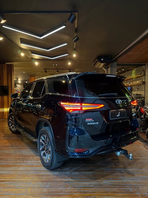TOYOTA HILUX SW4 DIAMOND - Imagem 13