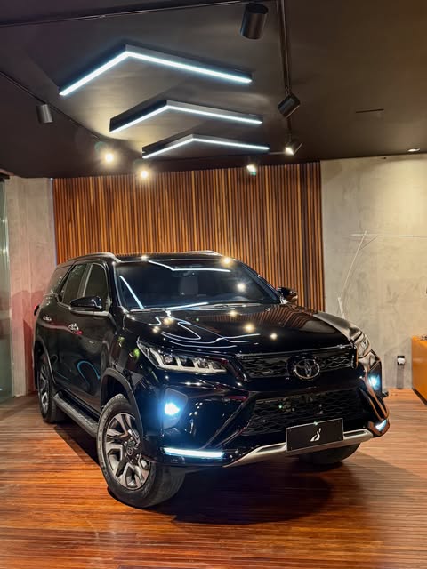 TOYOTA HILUX SW4 DIAMOND - Imagem 14