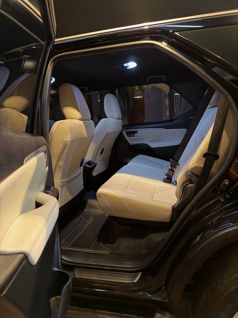 TOYOTA HILUX SW4 DIAMOND - Imagem 7