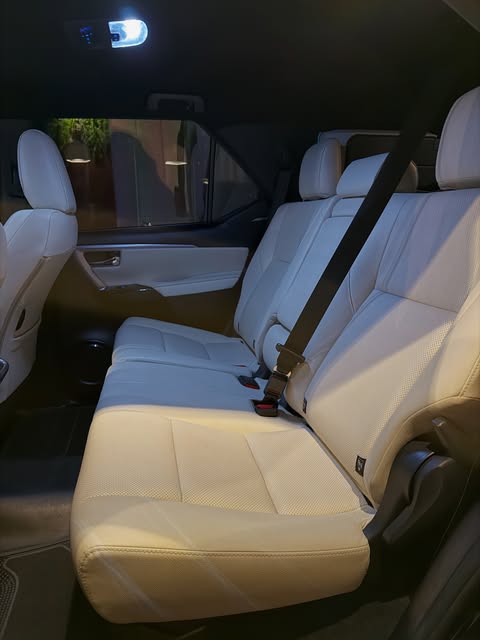 TOYOTA HILUX SW4 DIAMOND - Imagem 9