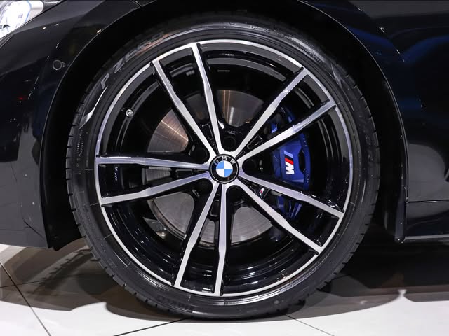 BMW 320I M SPORT - Imagem 4