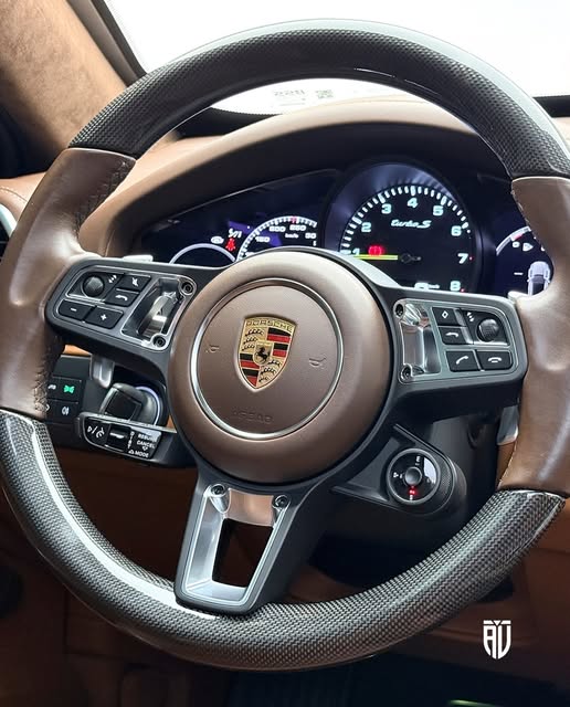 PORSCHE CAYENNE TURBO S E-HYBRID - Imagem 12