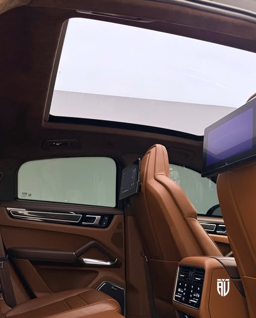PORSCHE CAYENNE TURBO S E-HYBRID - Imagem 13