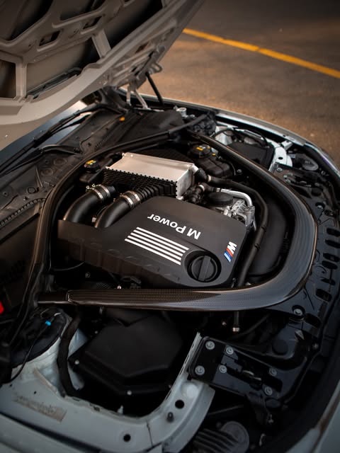 BMW M4 - Imagem 10