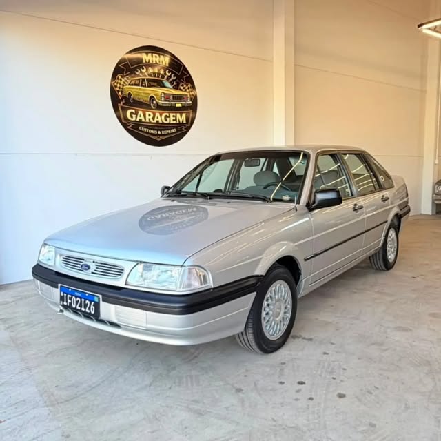 FORD VERSAILLES - Imagem 1