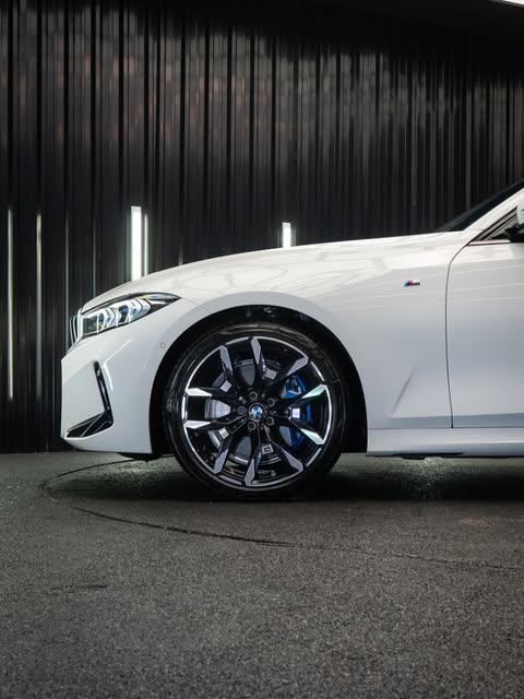 BMW 320I M SPORT - Imagem 11