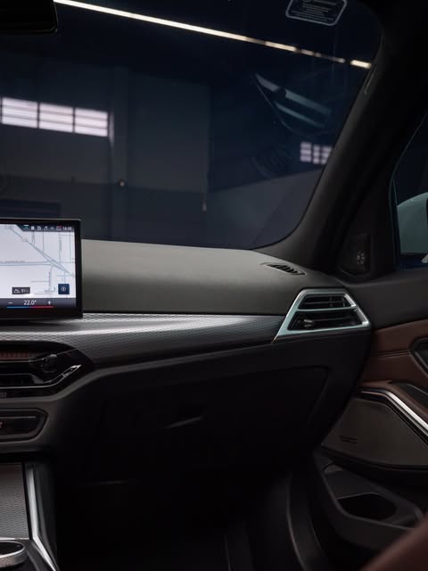 BMW 320I M SPORT - Imagem 14