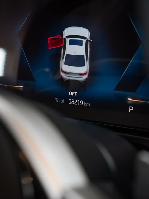 BMW 320I M SPORT - Imagem 8