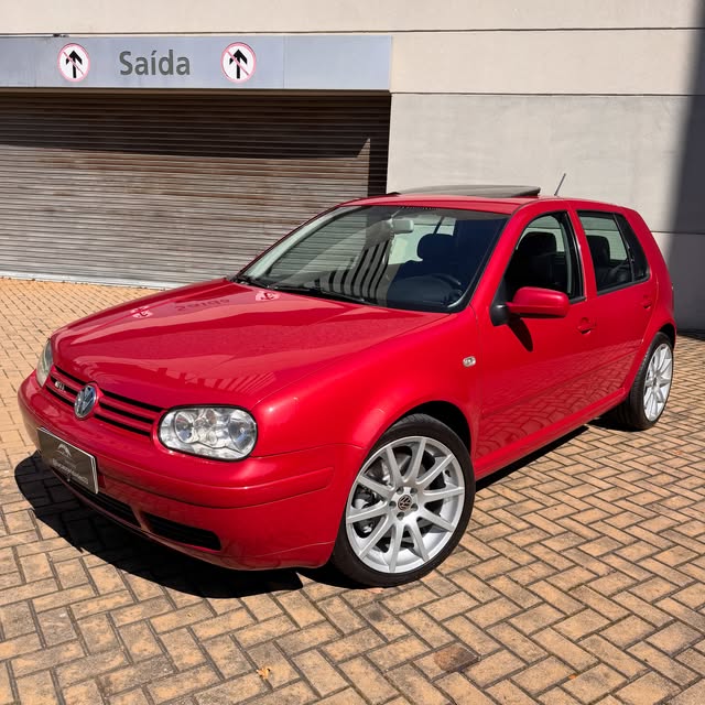 VOLKSWAGEN GOLF GTI - Imagem 1