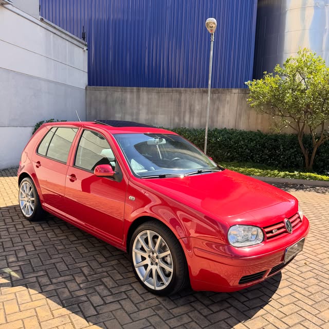 VOLKSWAGEN GOLF GTI - Imagem 4