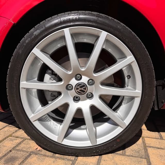 VOLKSWAGEN GOLF GTI - Imagem 5