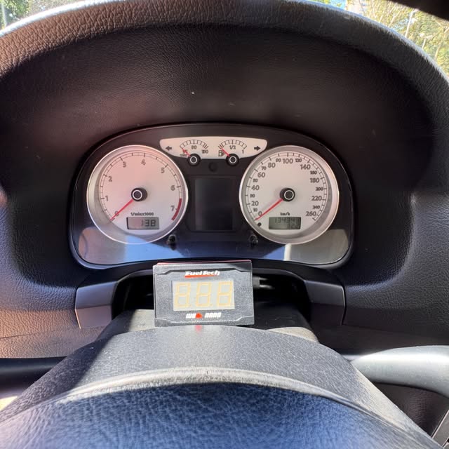 VOLKSWAGEN GOLF GTI - Imagem 9