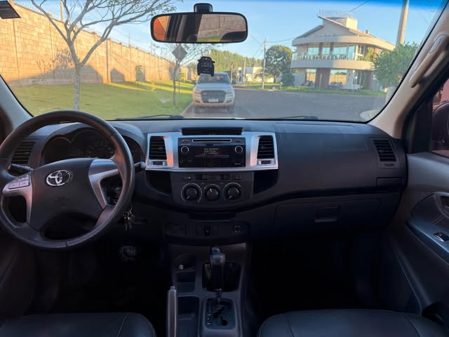 TOYOTA HILUX SR - Imagem 5
