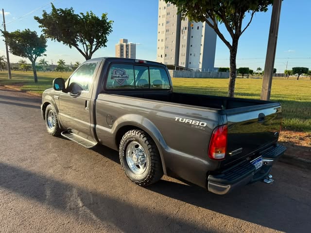 FORD F-250 XL-L - Imagem 3