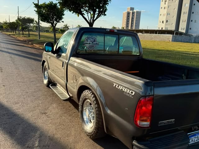 FORD F-250 XL-L - Imagem 6