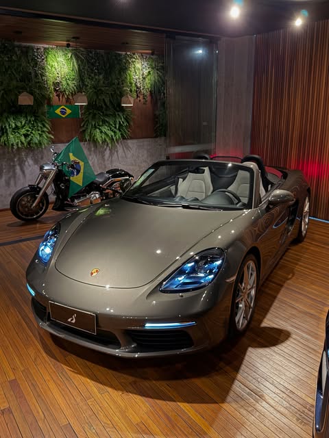 PORSCHE 718 BOXSTER - Imagem 1
