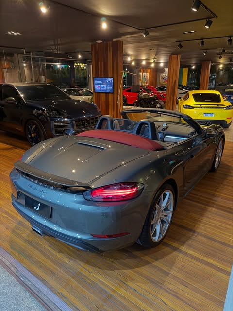 PORSCHE 718 BOXSTER - Imagem 7
