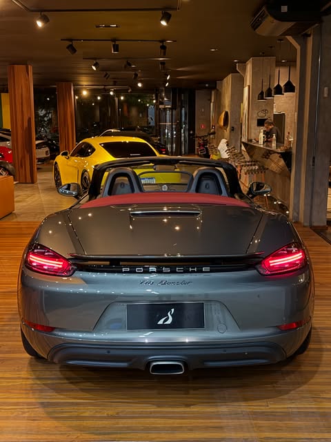 PORSCHE 718 BOXSTER - Imagem 8