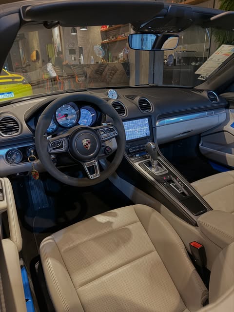 PORSCHE 718 BOXSTER - Imagem 10