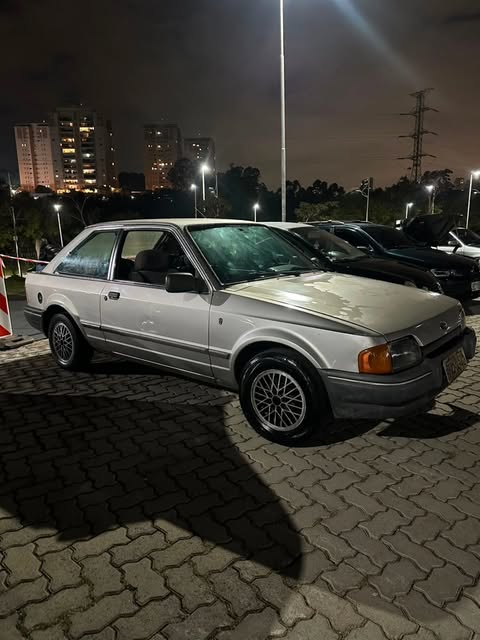 FORD ESCORT GHIA - Imagem 2