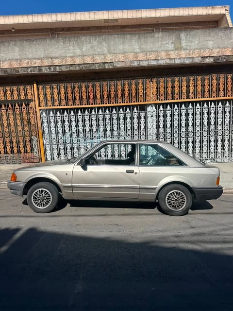 FORD ESCORT GHIA - Imagem 3