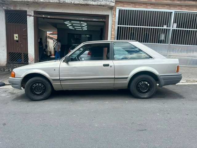 FORD ESCORT GHIA - Imagem 10