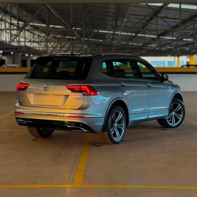 VOLKSWAGEN TIGUAN R-LINE - Imagem 3
