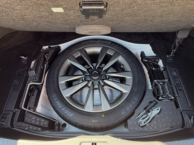 LEXUS LS - Imagem 19