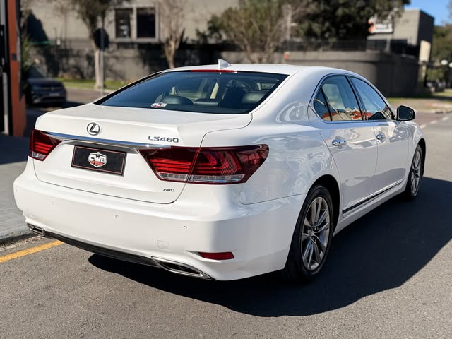 LEXUS LS - Imagem 3