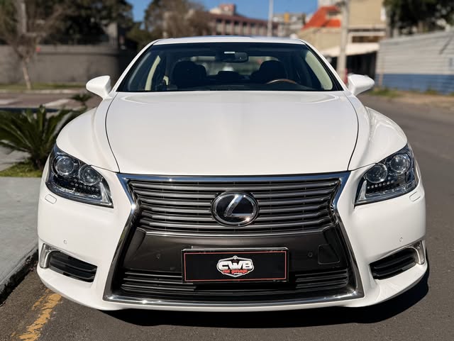 LEXUS LS - Imagem 5