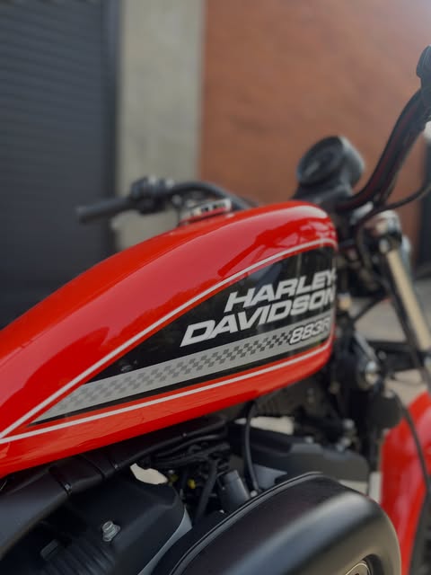 HARLEY-DAVIDSON 883 R - Imagem 8