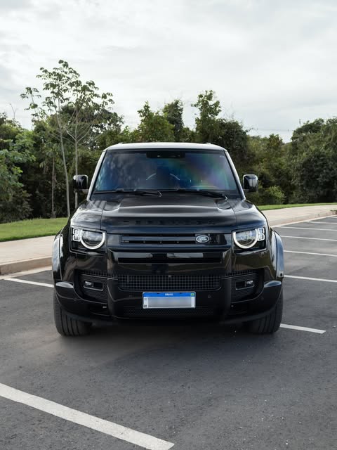 LAND ROVER DEFENDER 130 D300 X - Imagem 2