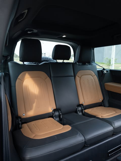LAND ROVER DEFENDER 130 D300 X - Imagem 4