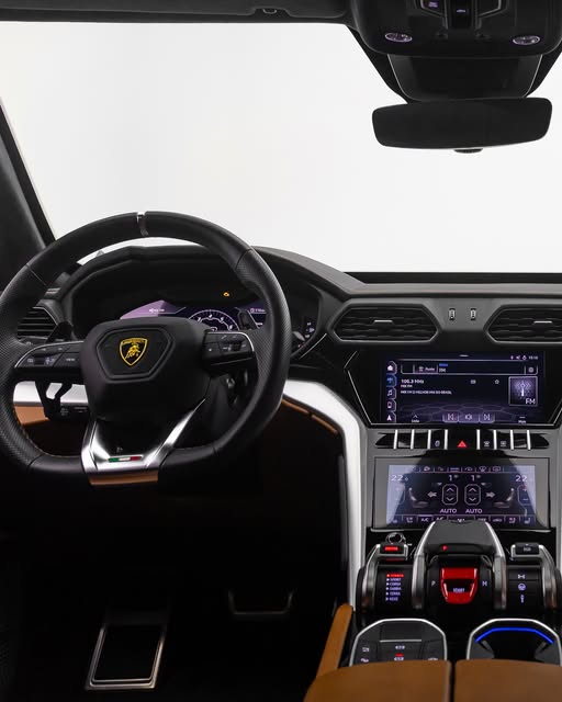 LAMBORGHINI URUS - Imagem 3