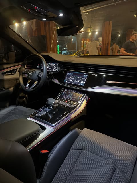AUDI Q8 QUATTRO PERFORMANCE BLACK S-LINE - Imagem 11