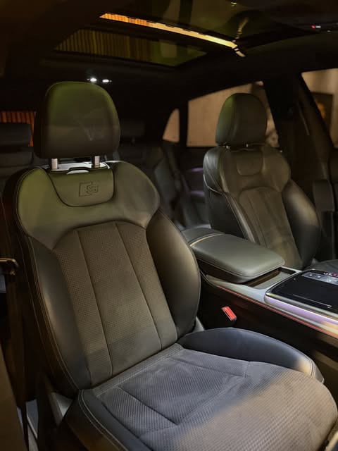 AUDI Q8 QUATTRO PERFORMANCE BLACK S-LINE - Imagem 12