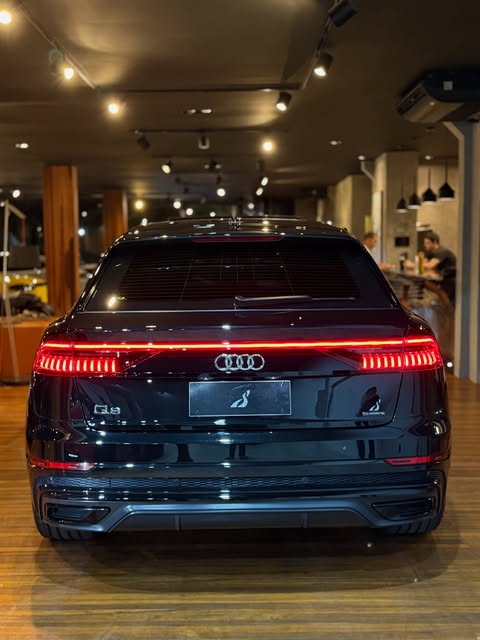 AUDI Q8 QUATTRO PERFORMANCE BLACK S-LINE - Imagem 4