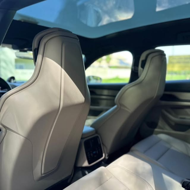 PORSCHE TAYCAN 4S CROSS TURISMO - Imagem 11